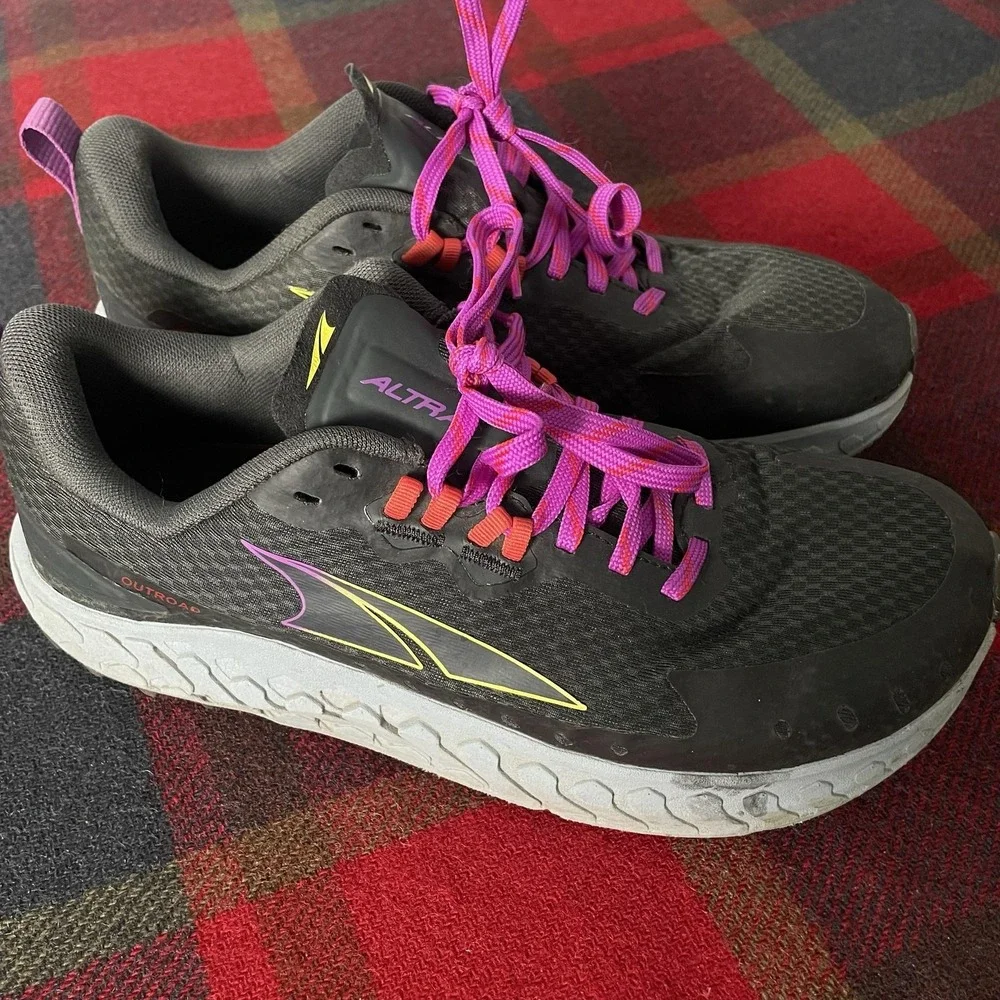 Altra Outroad Peak Womens Size 10 Black Trail Road Running Cushioned Sneakers